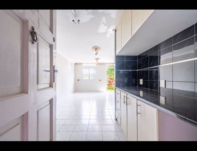 2 BEDROOM FLAT FOR SALE IN SHERWOOD